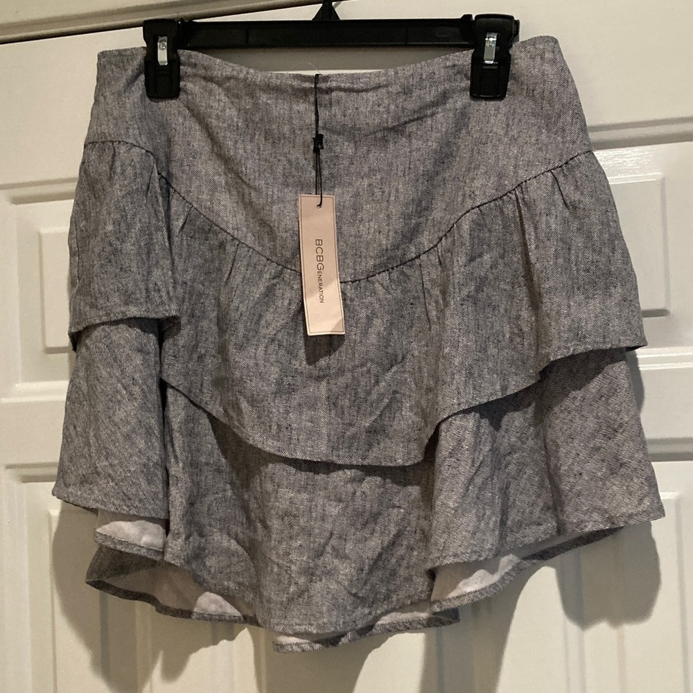 BCBG blue/white lightweight Ruffled Skirt